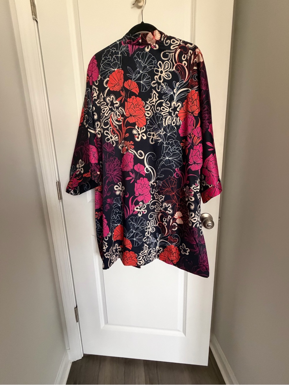 CHICOS NWOTFloral Kimono Robe - Navy with Pink & Orange Accents - Picture 7 of 7